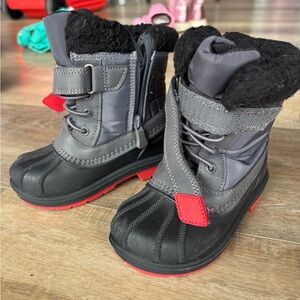 Cat & Jack Toddler Snow Boots – Black/Grey with Red Sole, Size 8